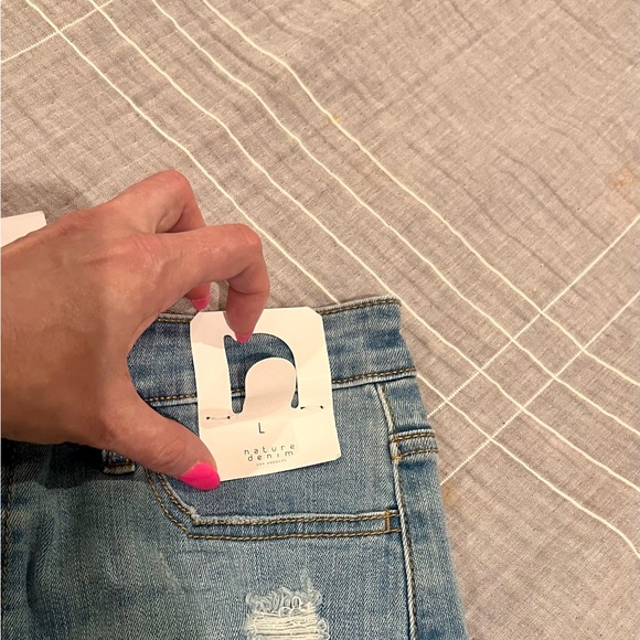 Nature Denim Distressed High Rise Shorts NWT size Large - Picture 2 of 7